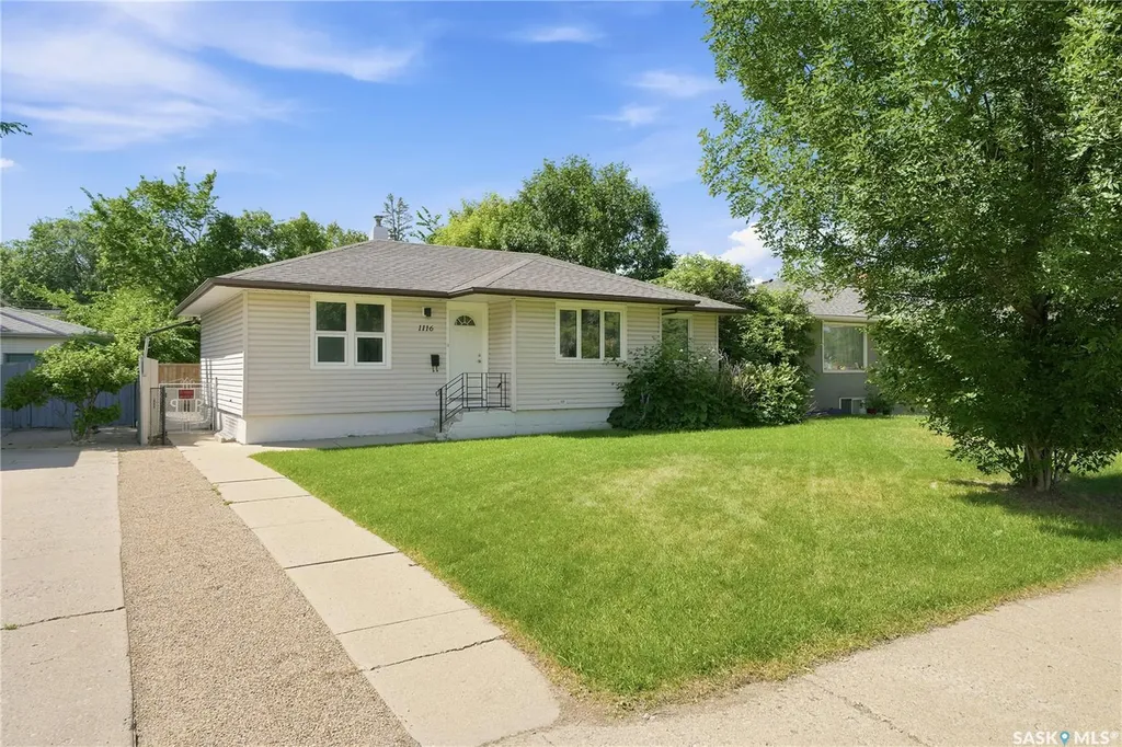 1116 Ewart Avenue Saskatoon SK S7H 2K3