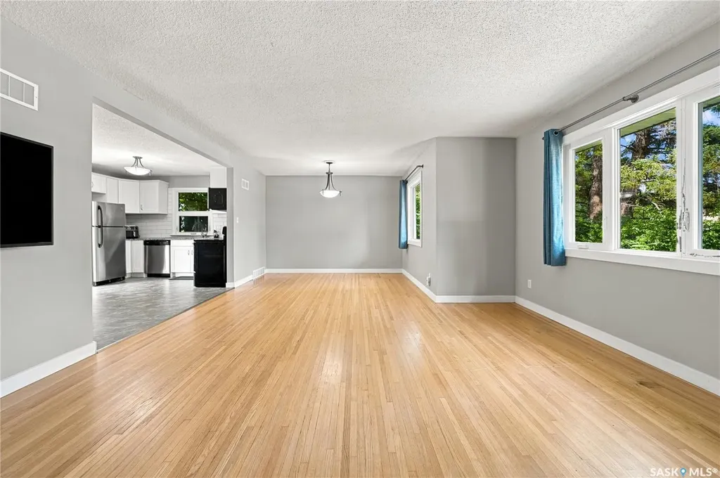 1116 Ewart Avenue Saskatoon SK S7H 2K3