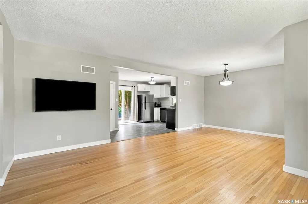 1116 Ewart Avenue Saskatoon SK S7H 2K3