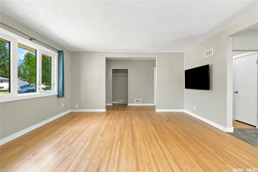 1116 Ewart Avenue Saskatoon SK S7H 2K3
