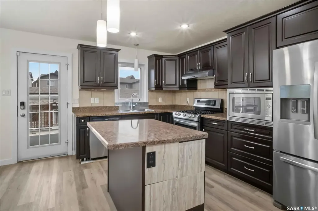 5405 Jim Cairns Boulevard Regina SK S4W 0G1