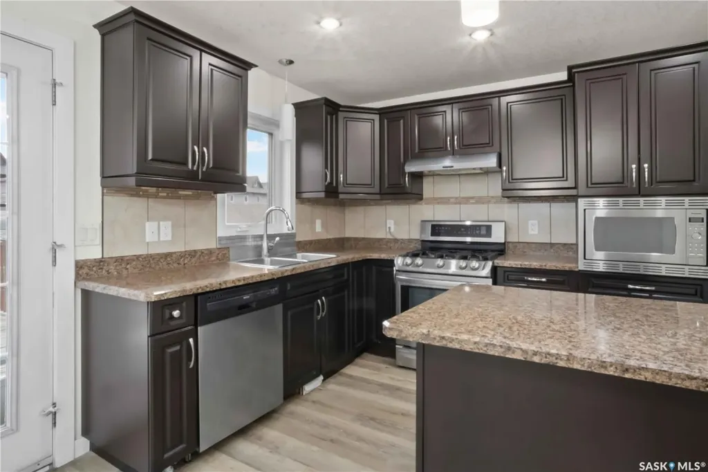 5405 Jim Cairns Boulevard Regina SK S4W 0G1