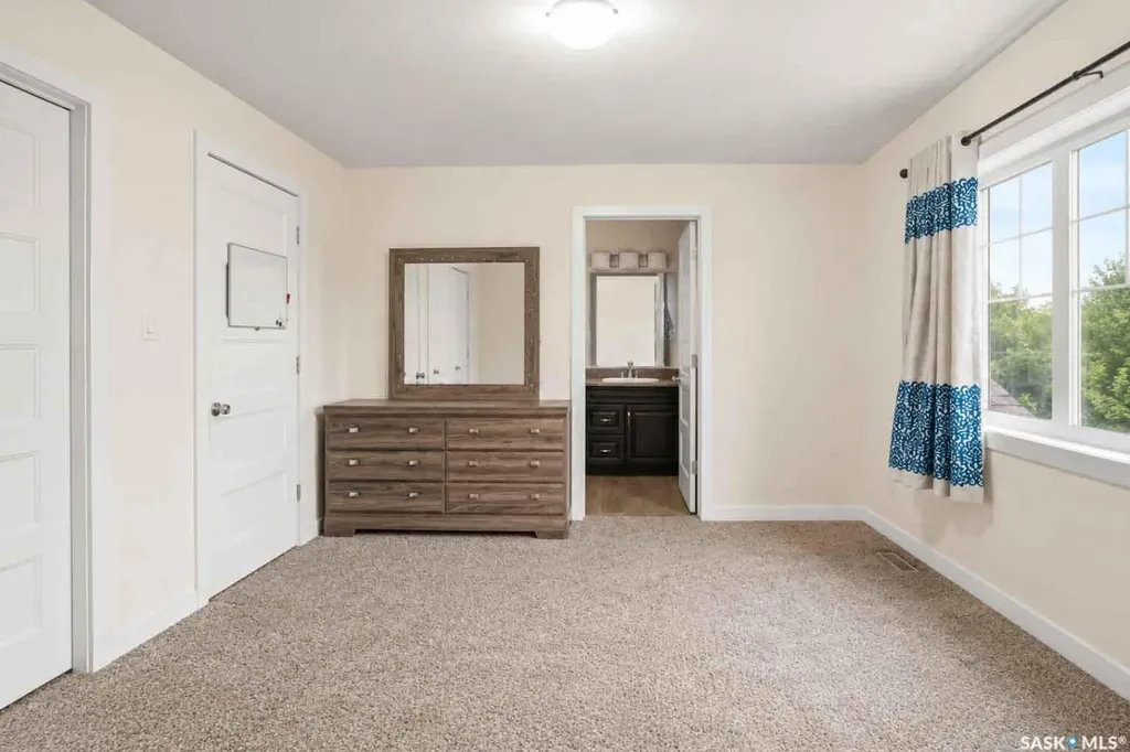 5405 Jim Cairns Boulevard Regina SK S4W 0G1