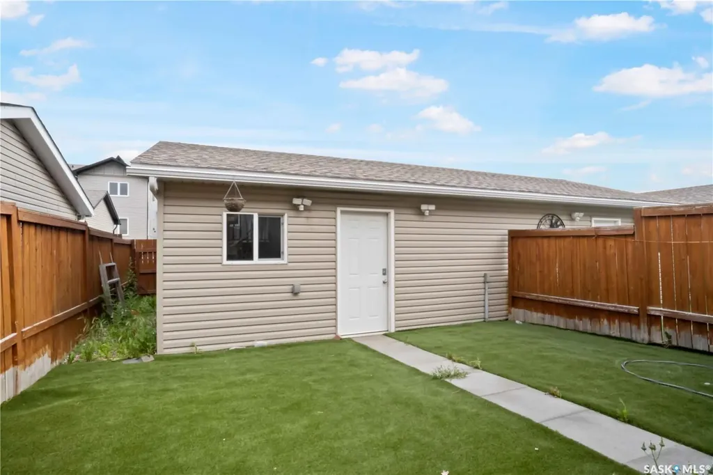 5405 Jim Cairns Boulevard Regina SK S4W 0G1