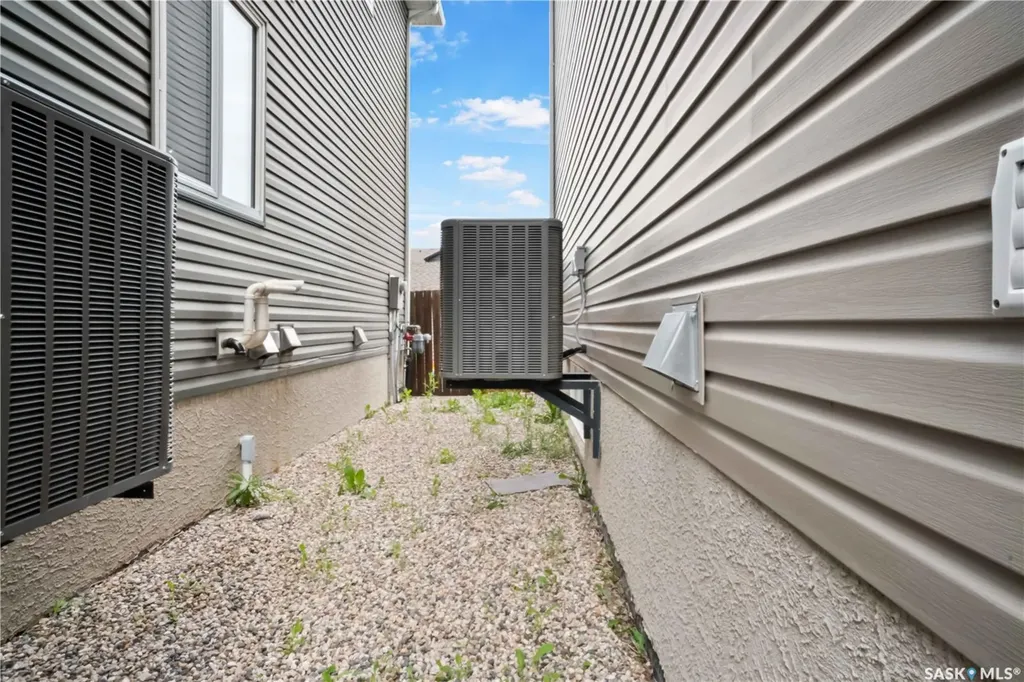 5405 Jim Cairns Boulevard Regina SK S4W 0G1
