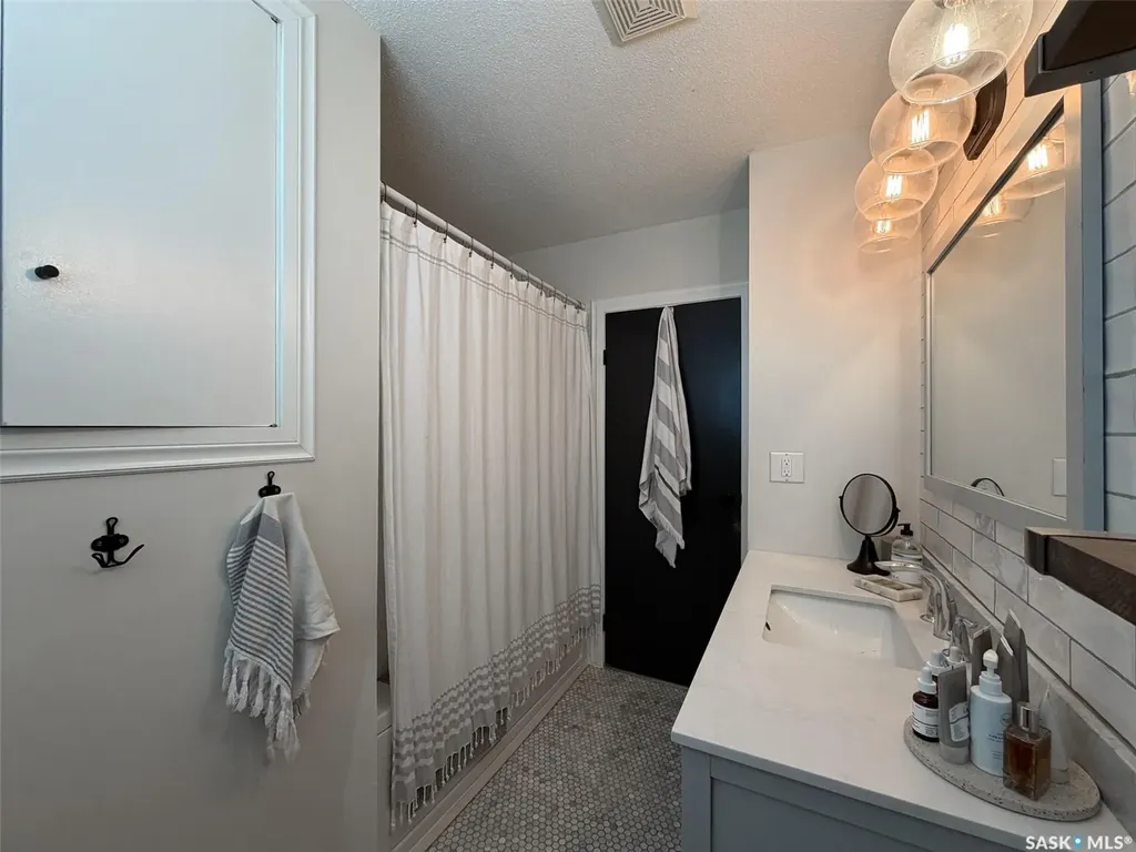 386 4th Street E Shaunavon SK S0N 2M0