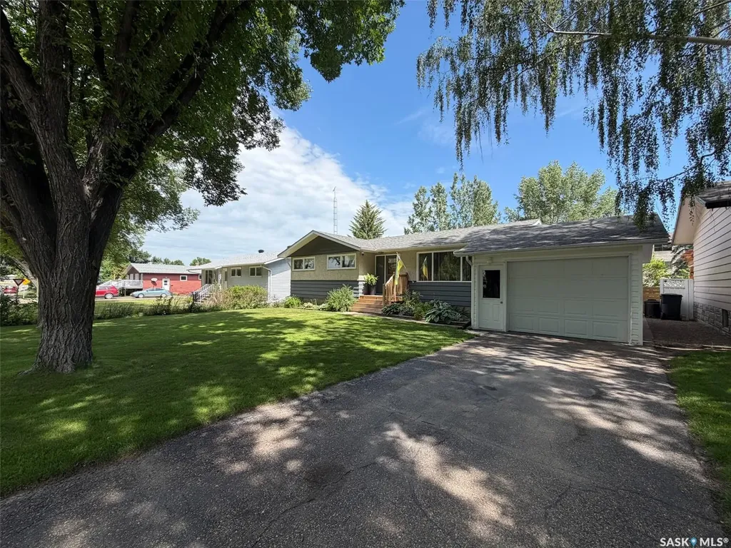 386 4th Street E Shaunavon SK S0N 2M0