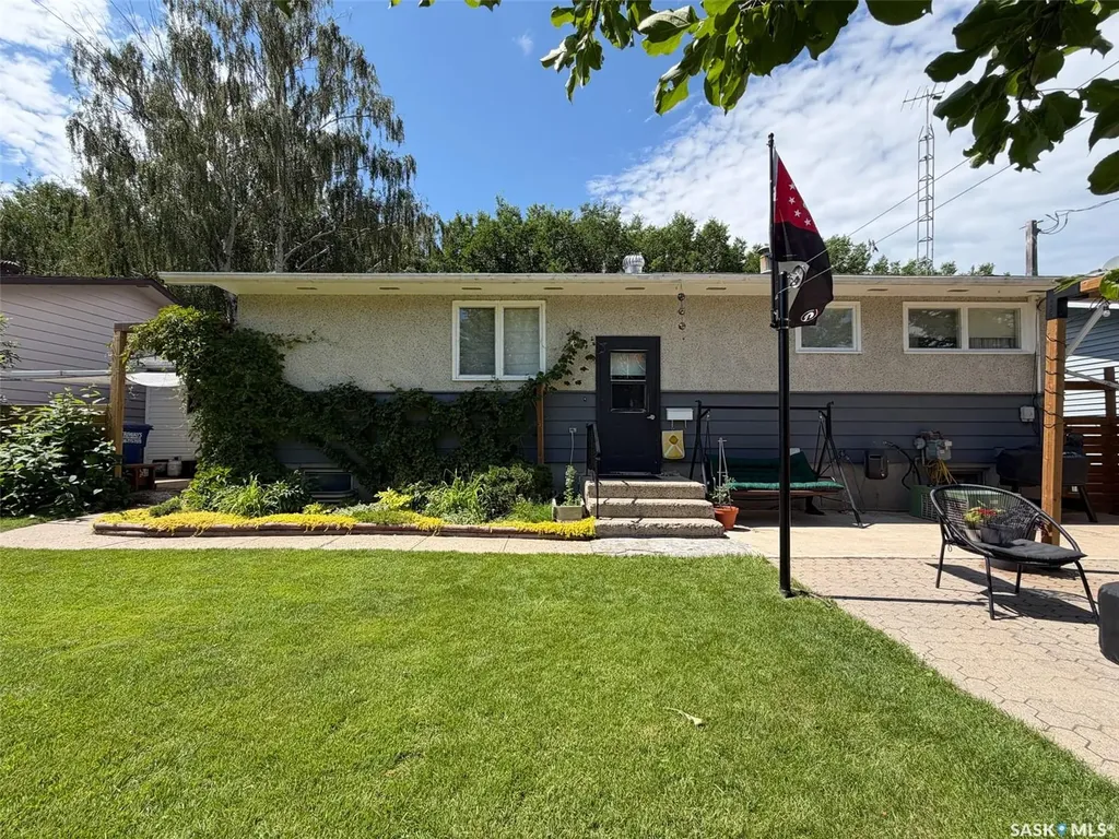 386 4th Street E Shaunavon SK S0N 2M0