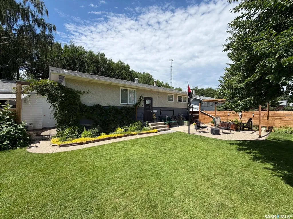 386 4th Street E Shaunavon SK S0N 2M0