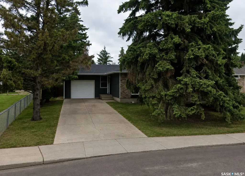 330 Acadia Drive Saskatoon SK S7H 3V6