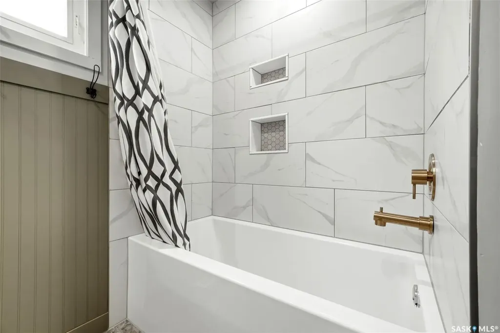 3620 King Street Regina SK S4S 2J1