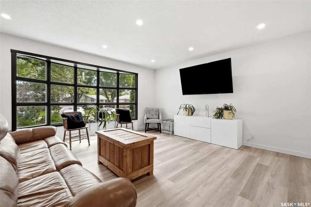 3620 King Street Regina SK S4S 2J1