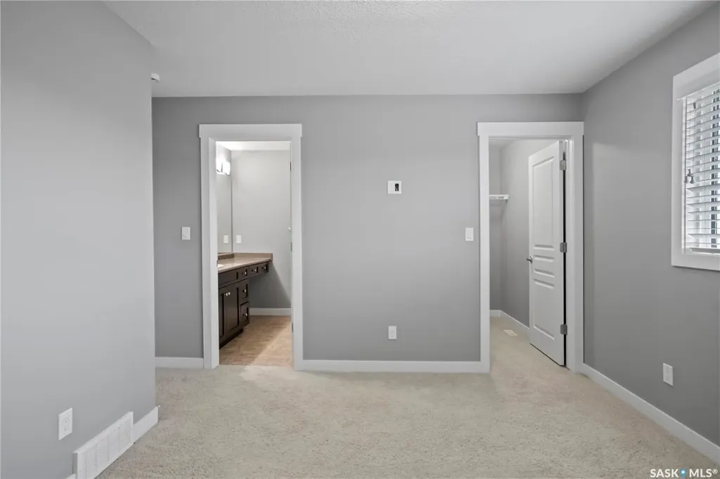4406 Green Olive Way Regina SK S4V 3H5