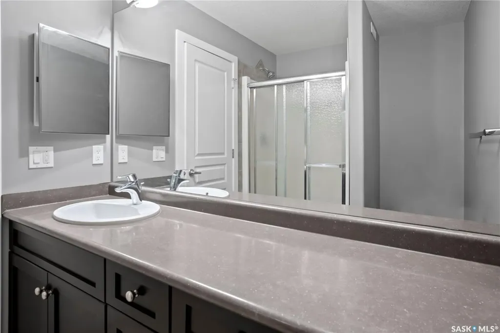 4406 Green Olive Way Regina SK S4V 3H5
