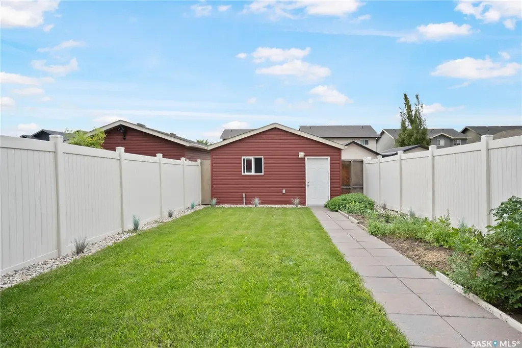 4406 Green Olive Way Regina SK S4V 3H5