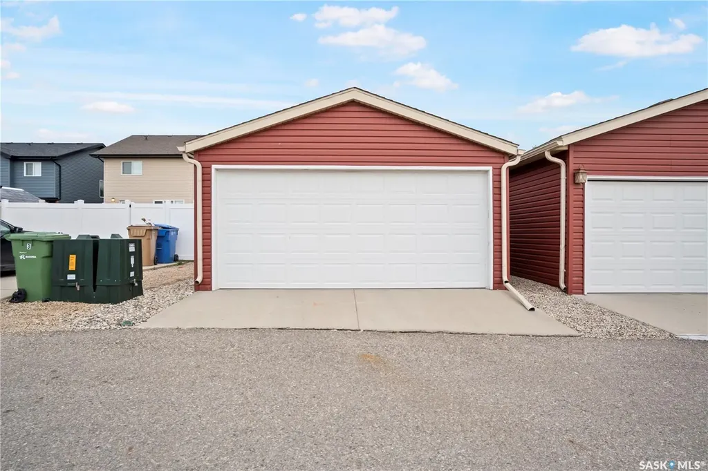 4406 Green Olive Way Regina SK S4V 3H5