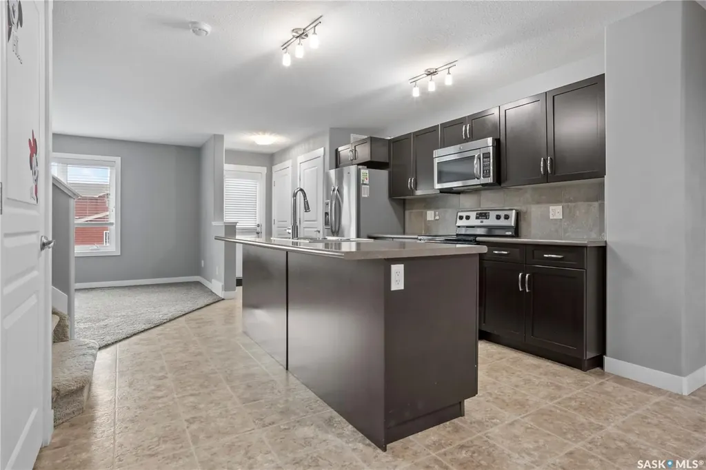 4406 Green Olive Way Regina SK S4V 3H5