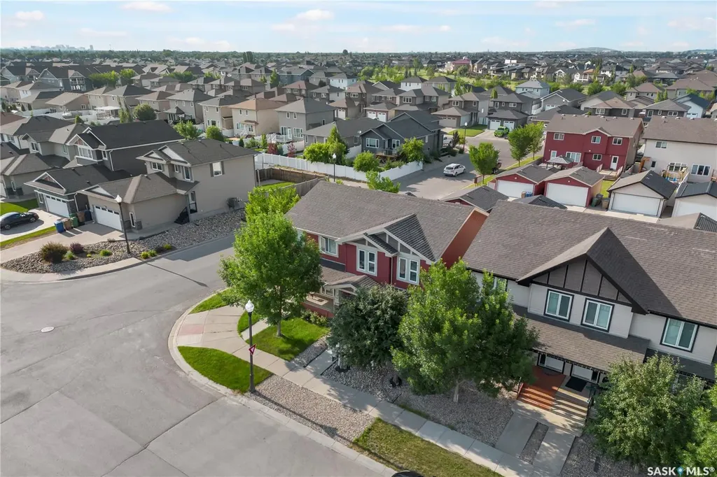 4406 Green Olive Way Regina SK S4V 3H5