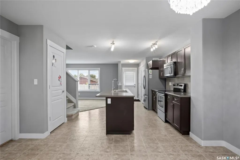 4406 Green Olive Way Regina SK S4V 3H5