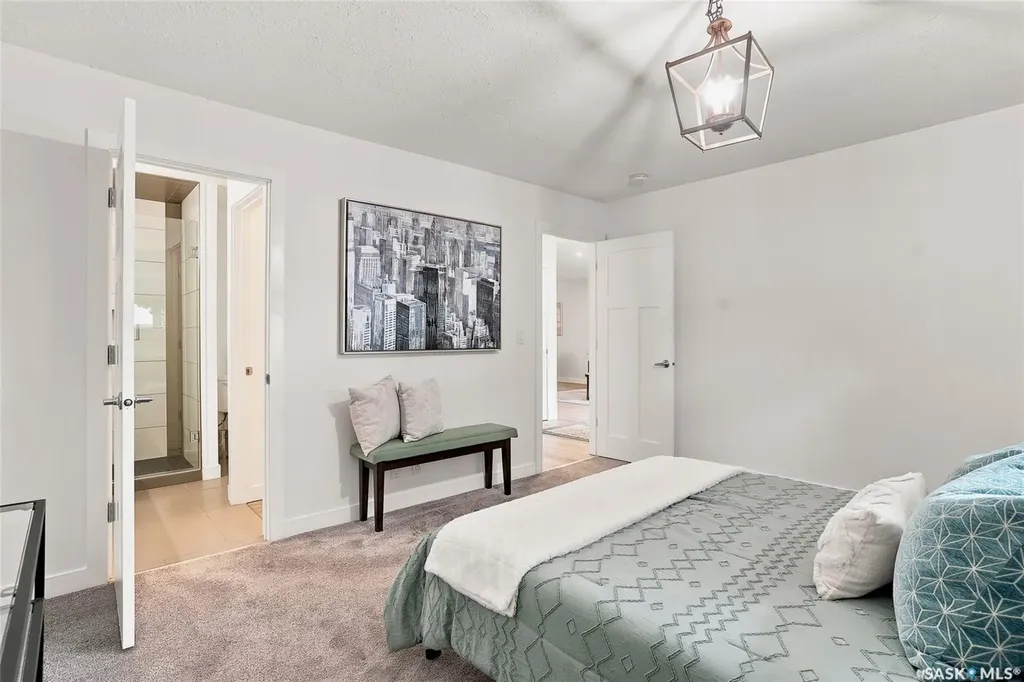 1206 Elevator Road Saskatoon SK S7J 2R8