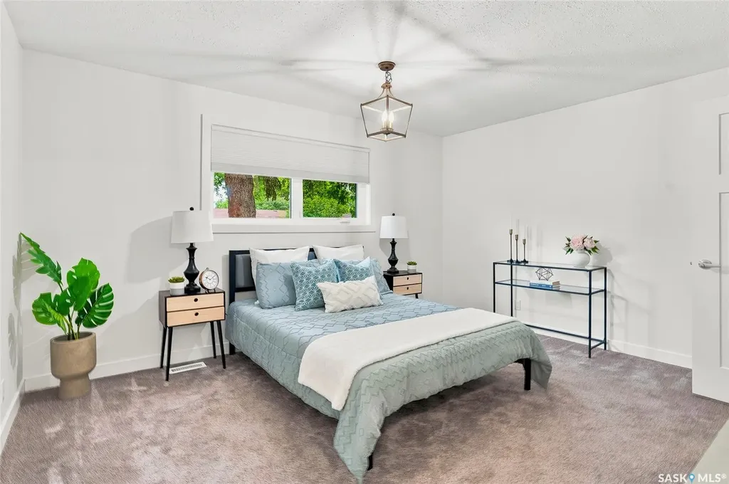 1206 Elevator Road Saskatoon SK S7J 2R8