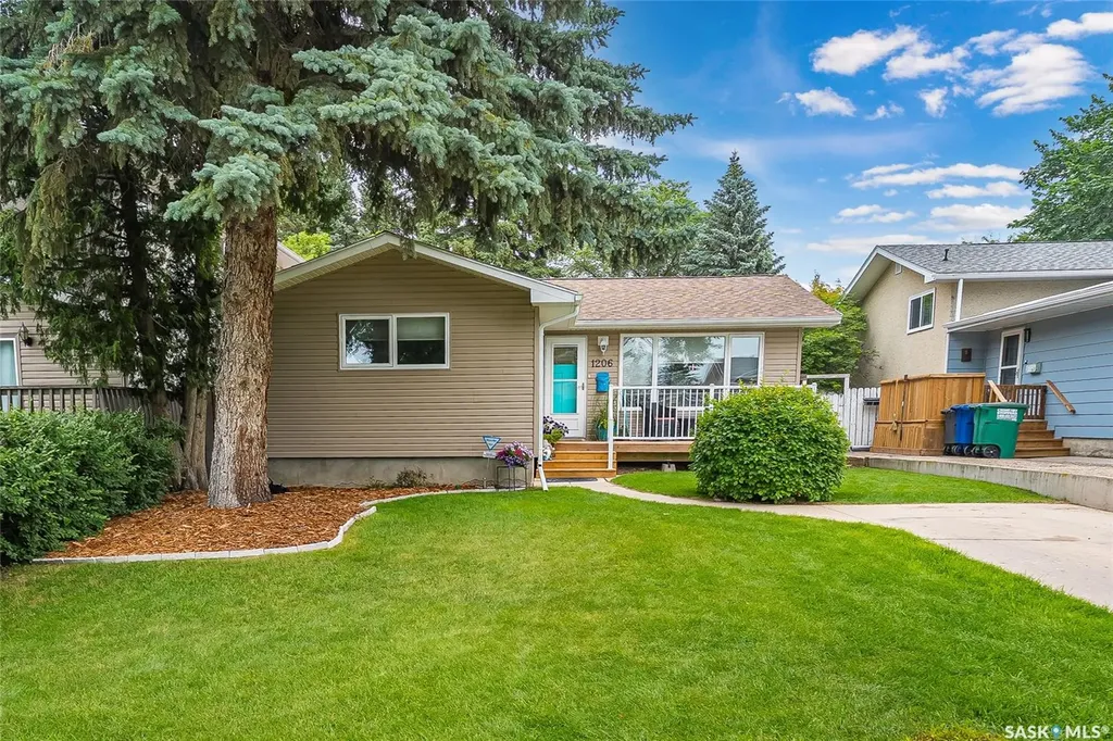 1206 Elevator Road Saskatoon SK S7J 2R8