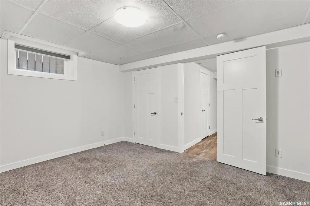 1206 Elevator Road Saskatoon SK S7J 2R8