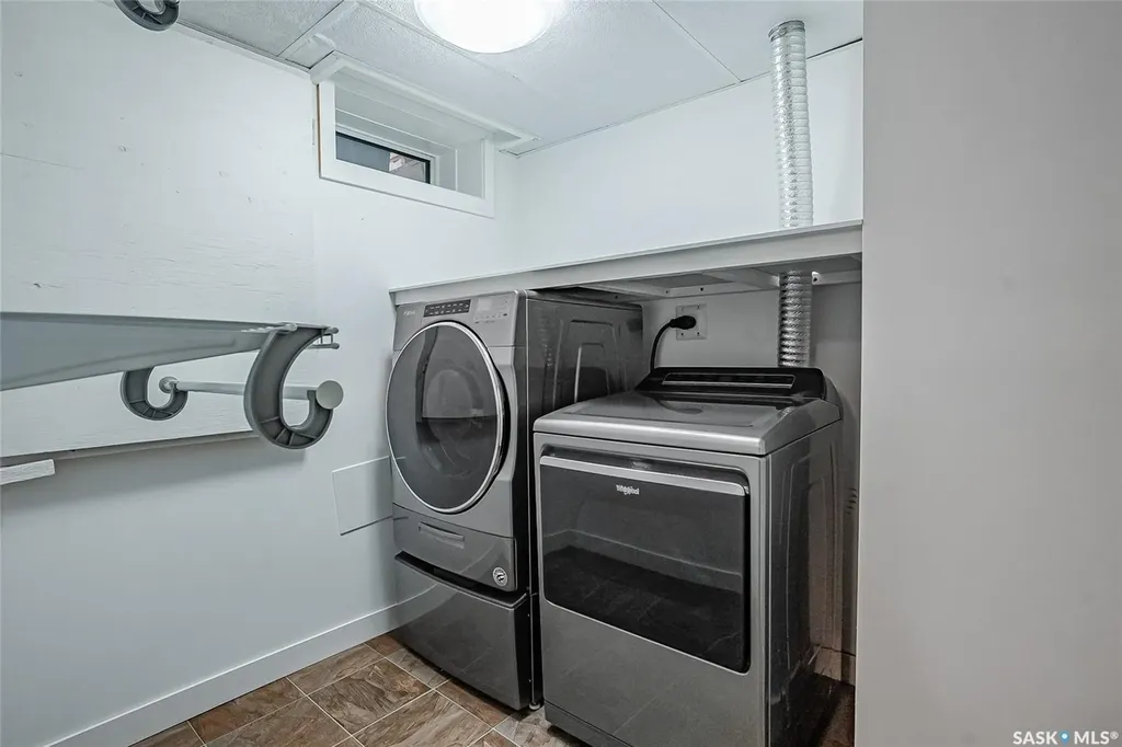 1206 Elevator Road Saskatoon SK S7J 2R8