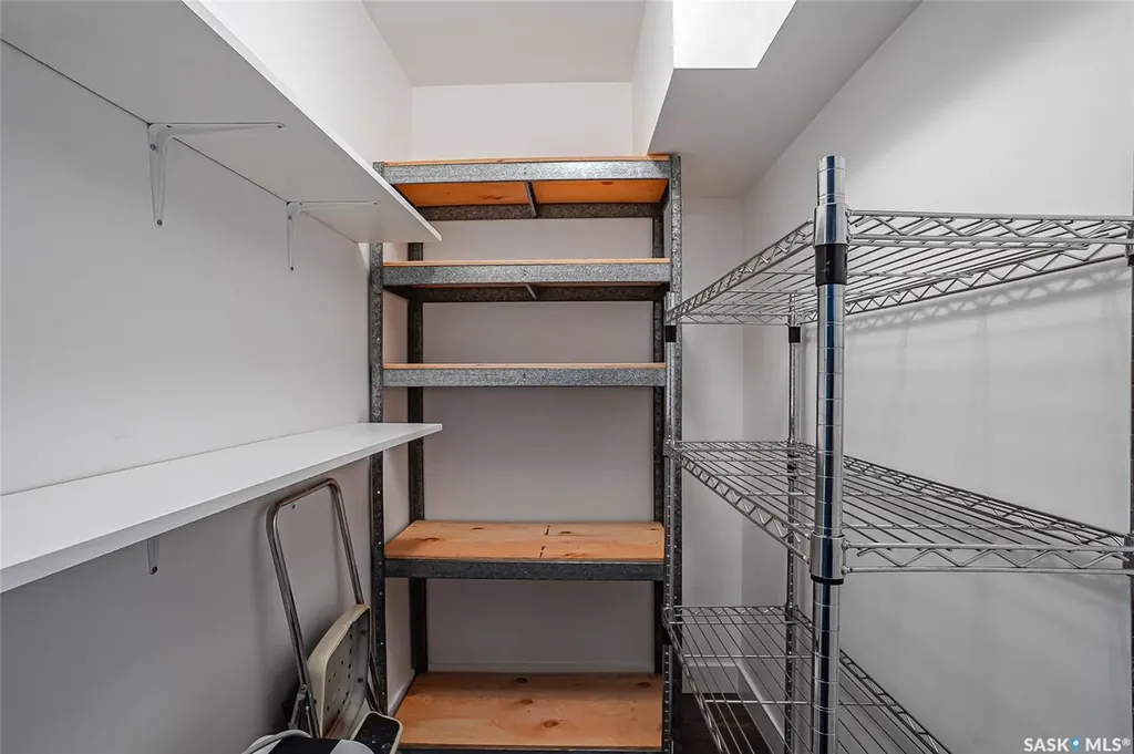 1206 Elevator Road Saskatoon SK S7J 2R8
