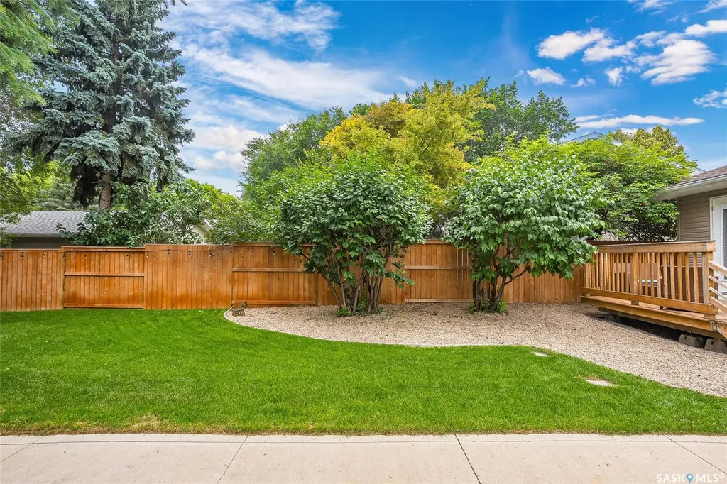 1206 Elevator Road Saskatoon SK S7J 2R8