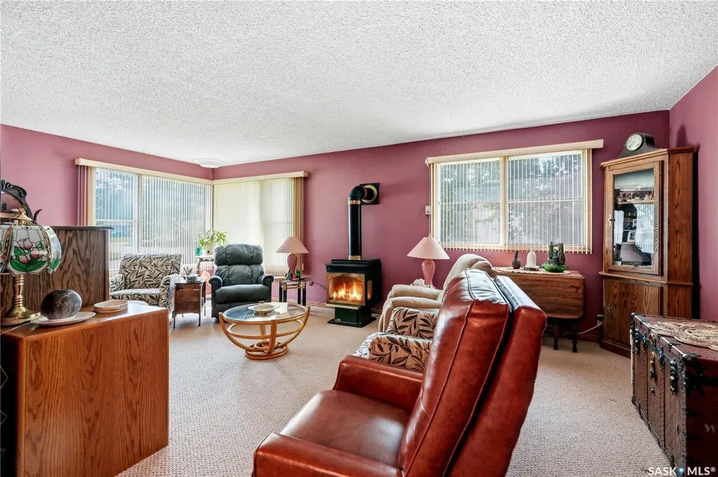 501 3rd Street E Watrous SK S0K 4T0