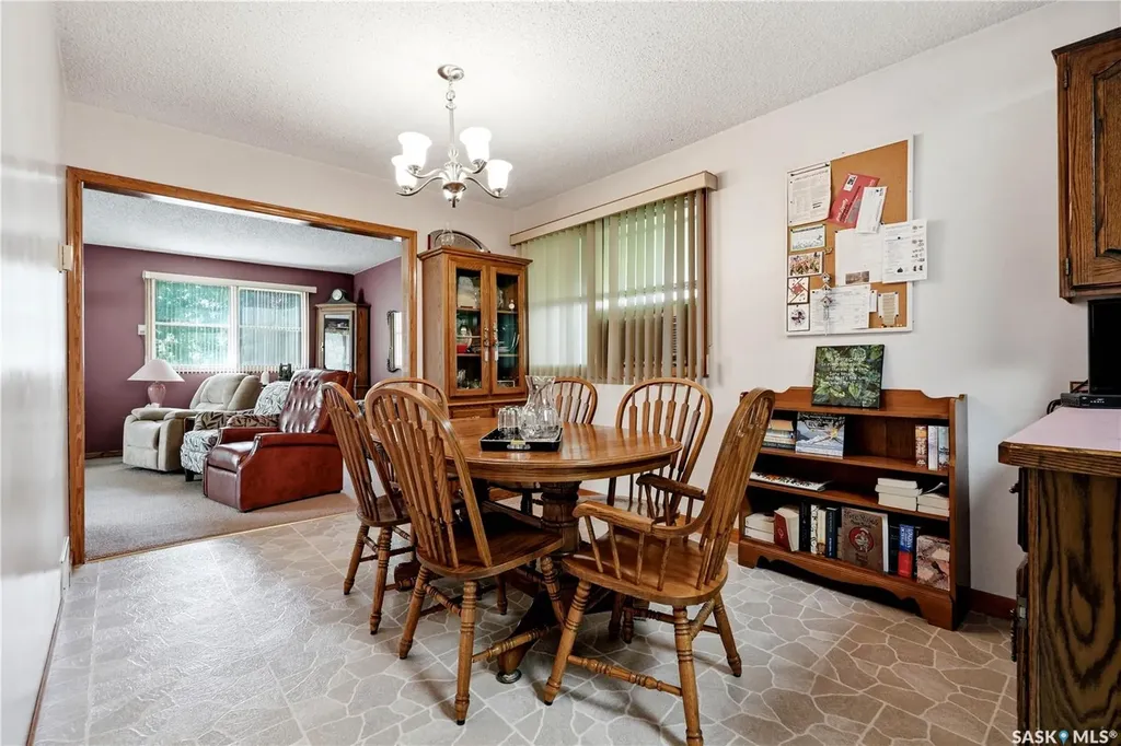 501 3rd Street E Watrous SK S0K 4T0