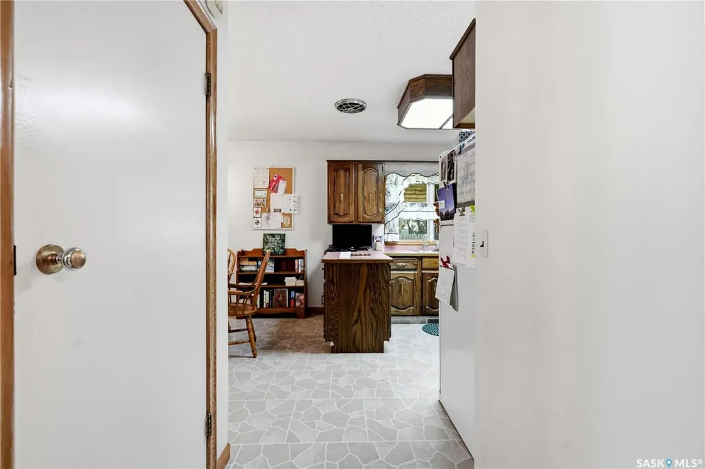 501 3rd Street E Watrous SK S0K 4T0