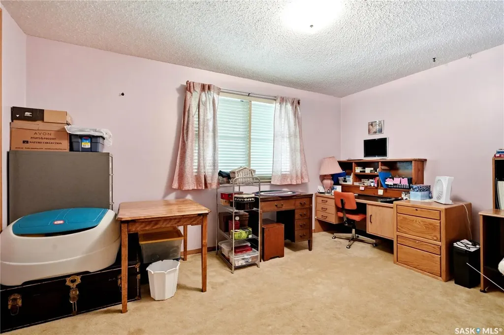 501 3rd Street E Watrous SK S0K 4T0