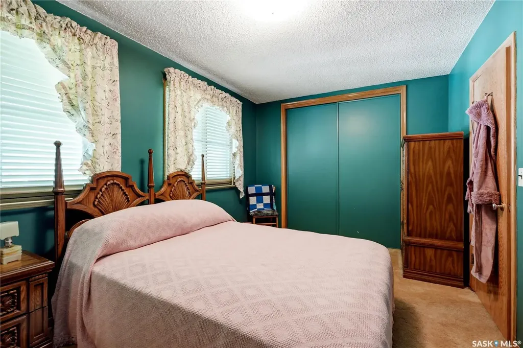 501 3rd Street E Watrous SK S0K 4T0