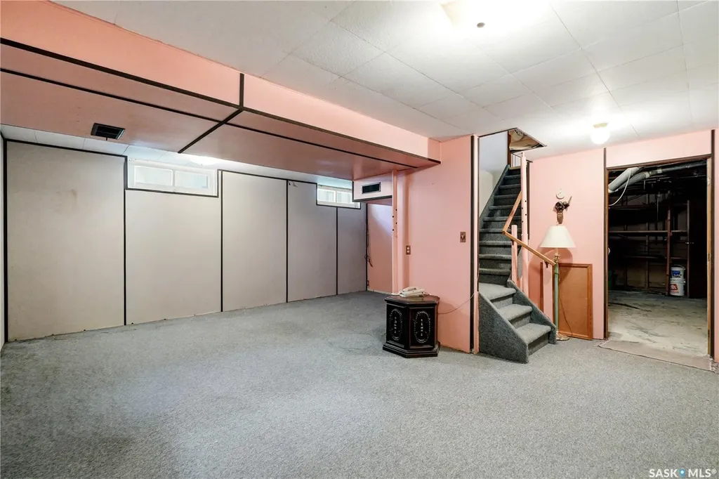 501 3rd Street E Watrous SK S0K 4T0