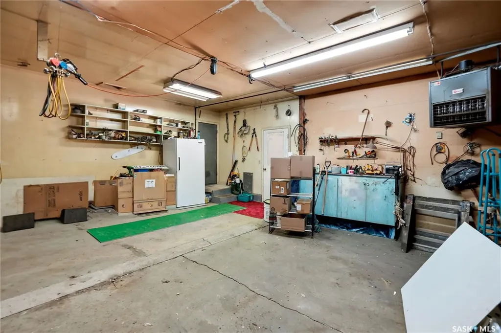 501 3rd Street E Watrous SK S0K 4T0