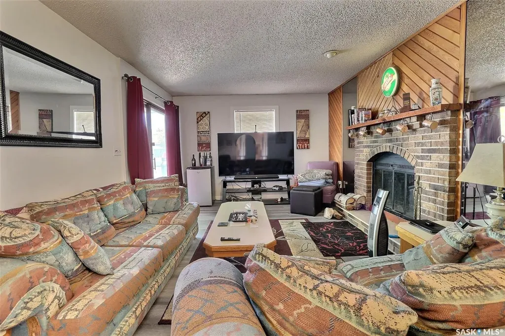 122 Edenwold Crescent Regina SK S4R 8A3