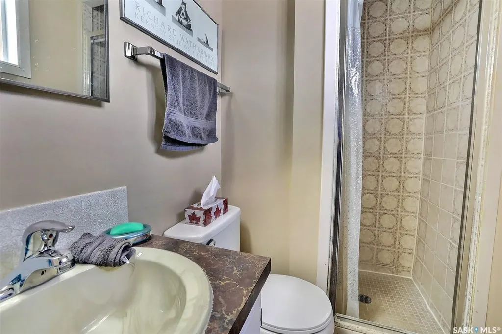 122 Edenwold Crescent Regina SK S4R 8A3