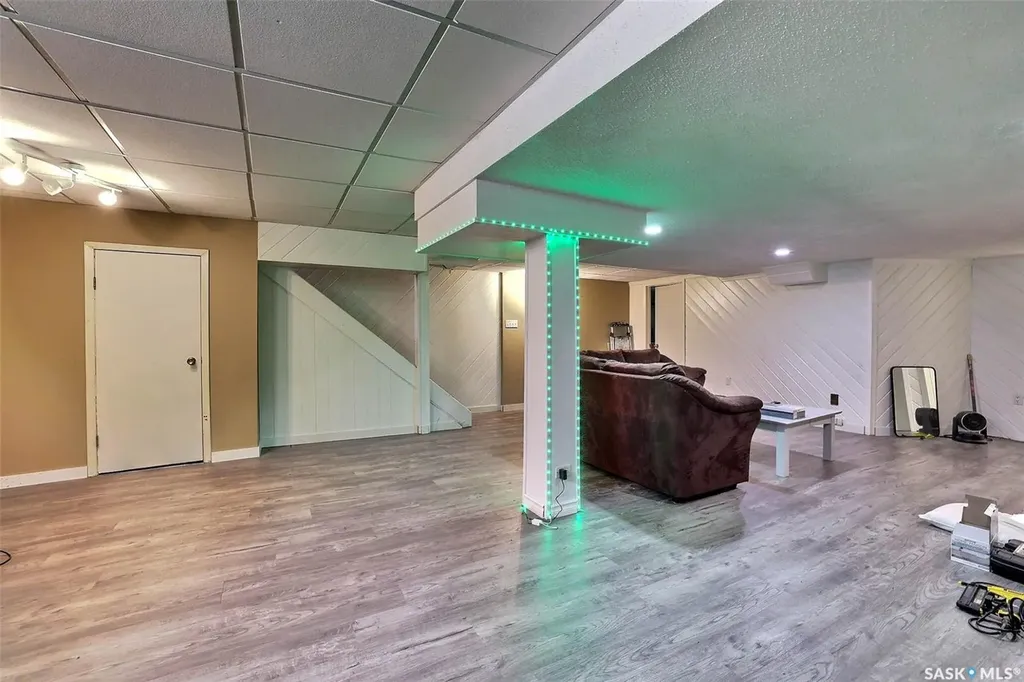 122 Edenwold Crescent Regina SK S4R 8A3