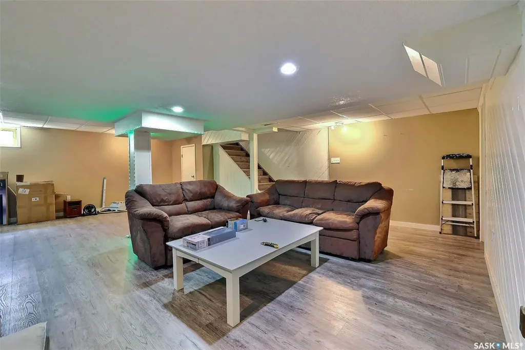 122 Edenwold Crescent Regina SK S4R 8A3