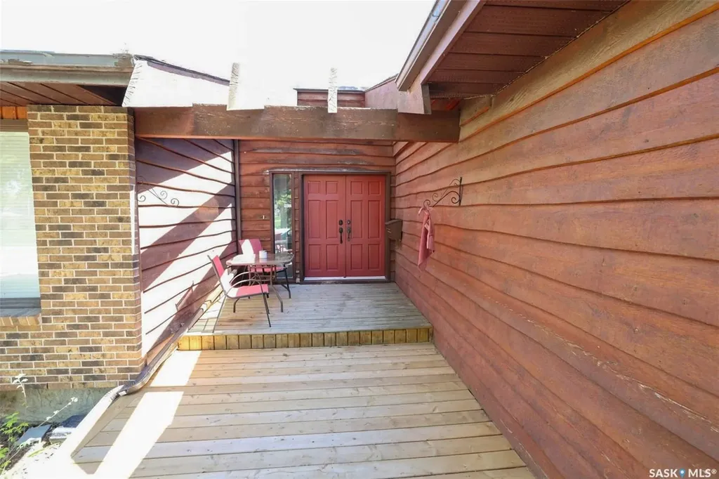 122 Edenwold Crescent Regina SK S4R 8A3