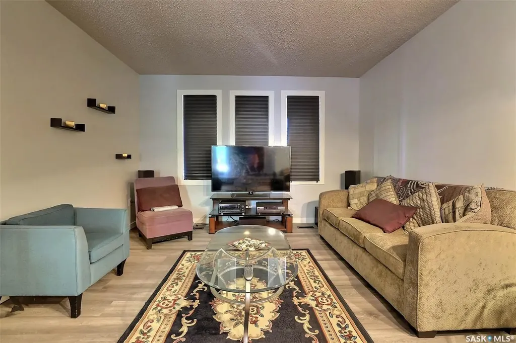 122 Edenwold Crescent Regina SK S4R 8A3