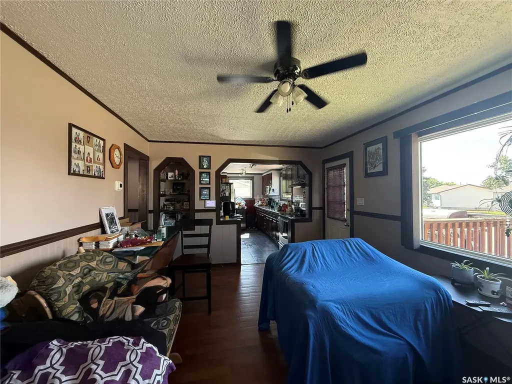 12 6th Street Crescent W Kindersley SK S0L 1S0