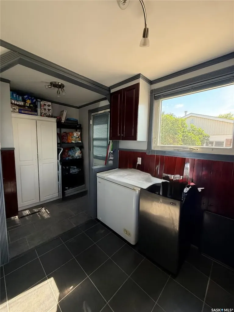 12 6th Street Crescent W Kindersley SK S0L 1S0