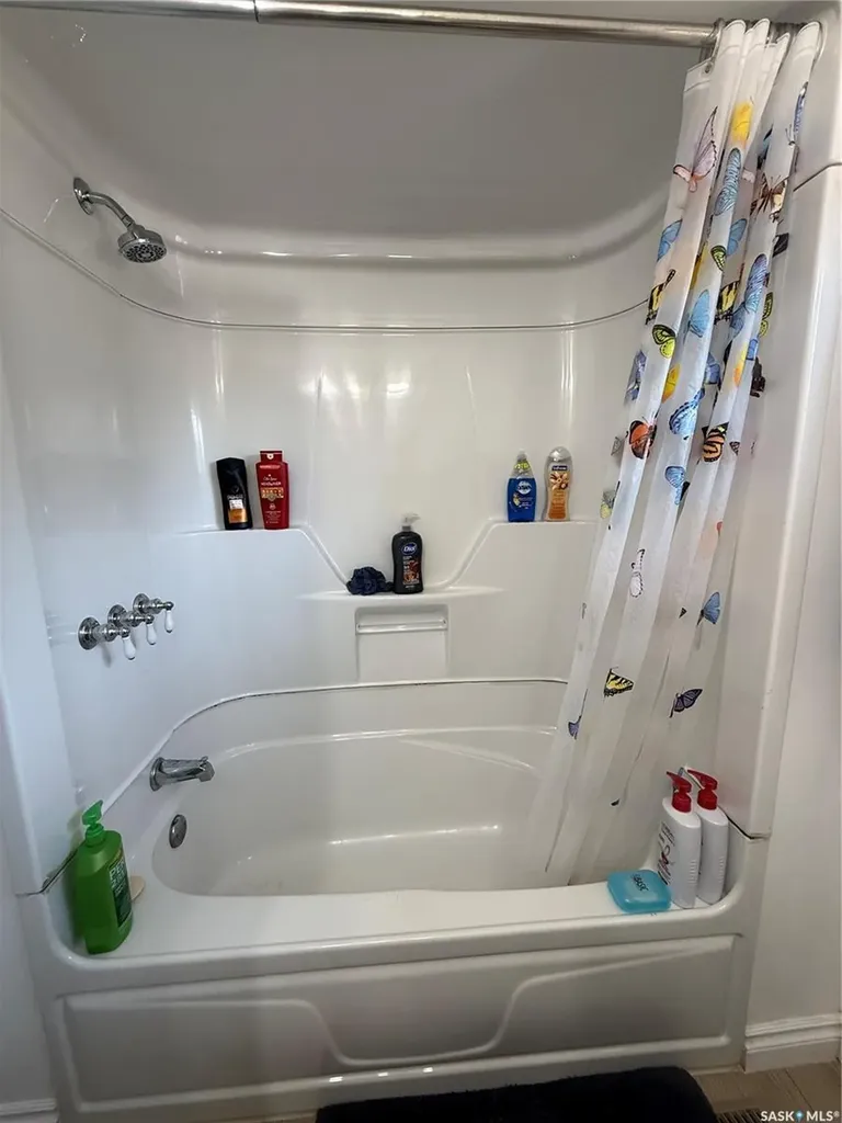 12 6th Street Crescent W Kindersley SK S0L 1S0