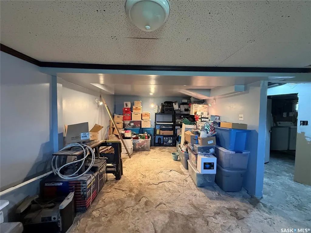 12 6th Street Crescent W Kindersley SK S0L 1S0
