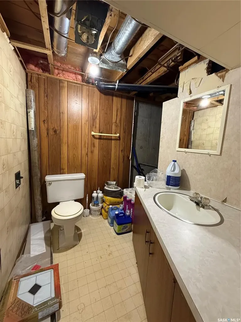 12 6th Street Crescent W Kindersley SK S0L 1S0