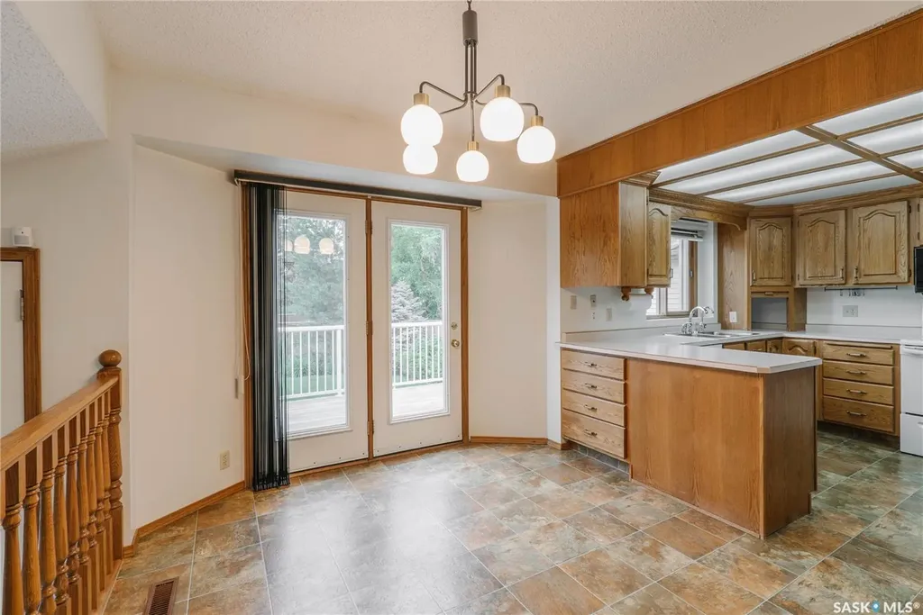 3338 Calder Crescent Saskatoon SK S7J 4W5