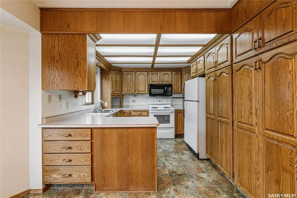 3338 Calder Crescent Saskatoon SK S7J 4W5